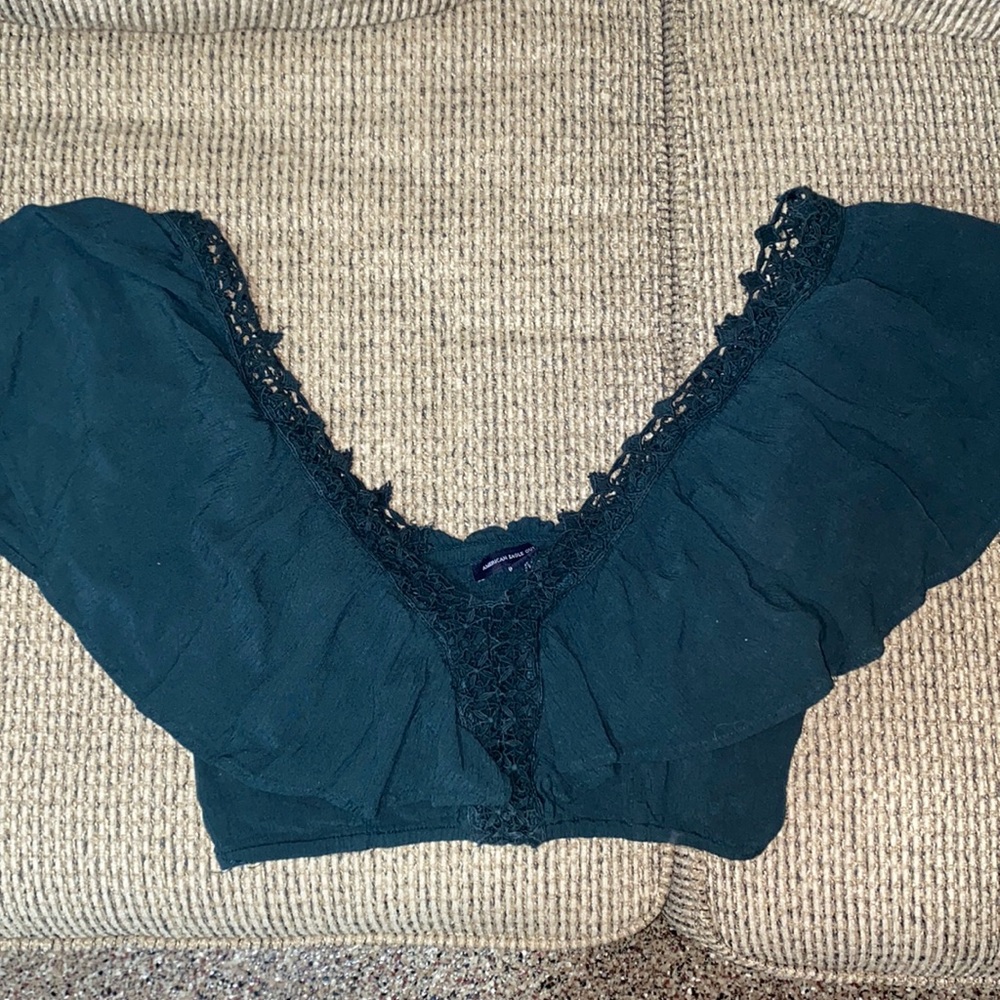 American Eagle flowy crop top